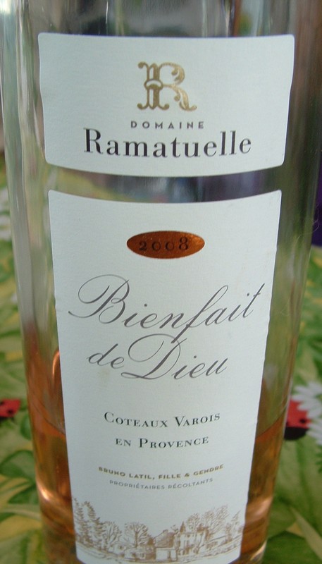 AUTOUR D'UN BON ROSE DE PROVENCE